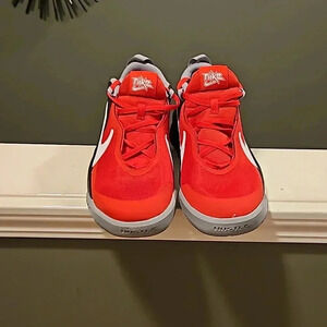 NIKE HUSTLE YOUTH SNEAKERS